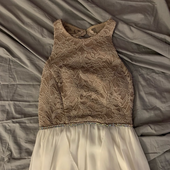 size 1 - Picture 2 of 4